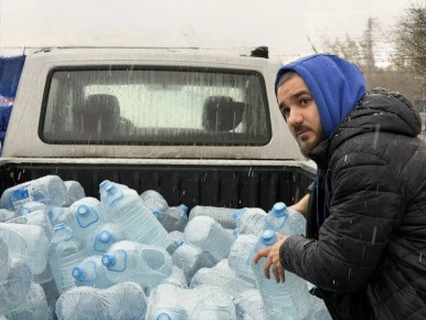 Вместе с командой передали воду в родную Ясиноватую!