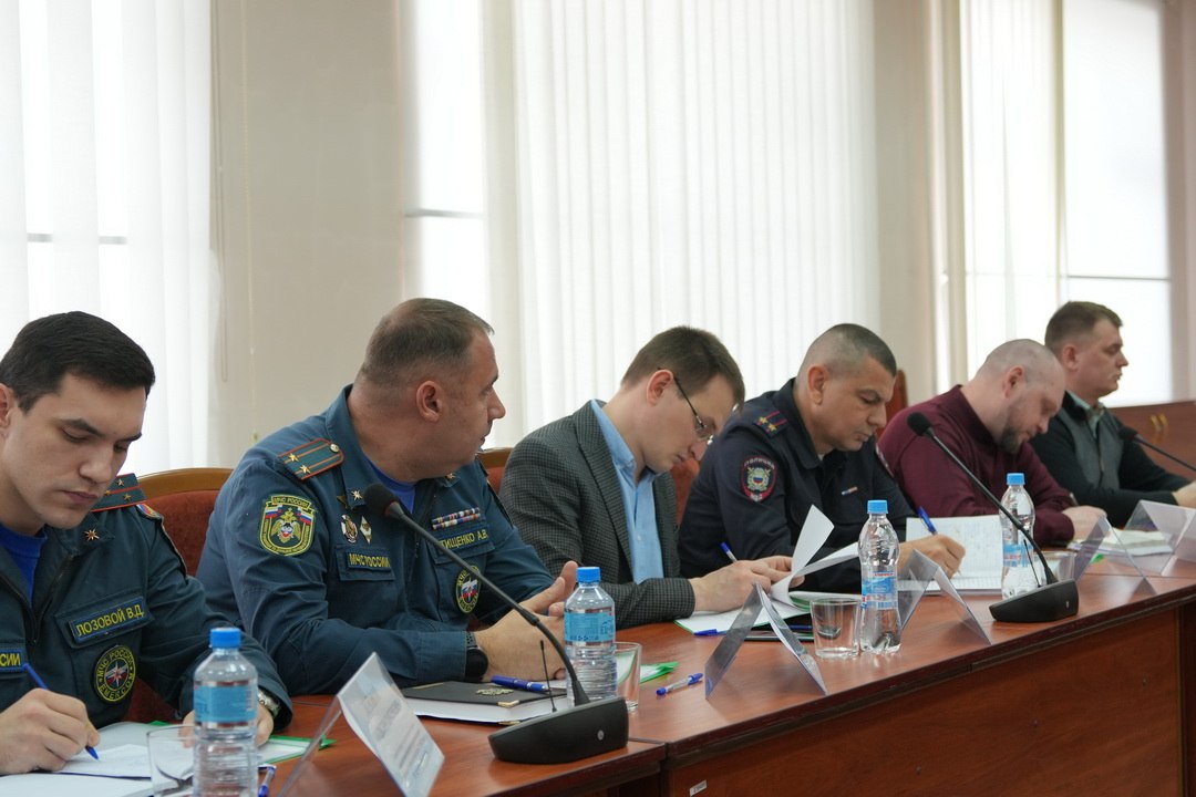 Состоялось межведомственное совещание по вопросам проведения ГИА в форме ЕГЭ для обучающихся образовательных организаций региона в 2026 году Состоялось межведомственное совещание по вопросам проведения ГИА в форме ЕГЭ для обучающихся образовательных организаций региона в 2026 году