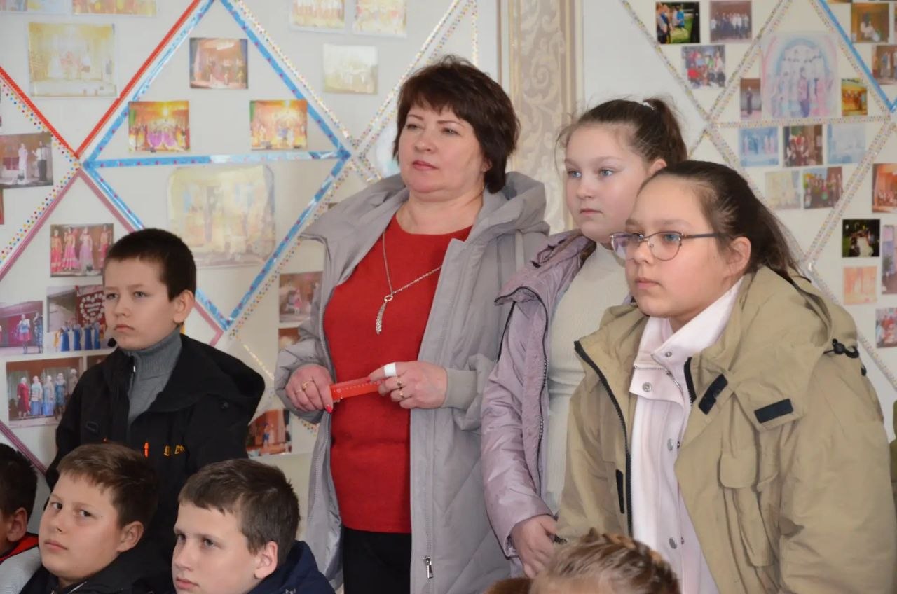 В селе Степановка провели выездную выставку ко Дню космонавтики В селе Степановка провели выездную выставку ко Дню космонавтики