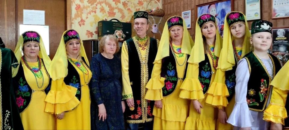 Фольклорная экспедиция в Дворец культуры им. Т.Г. Шевченко города Донецка к татарскому ансамблю «Без бергя Донбасс татарлары» Фольклорная экспедиция в Дворец культуры им. Т.Г. Шевченко города Донецка к татарскому ансамблю «Без бергя Донбасс татарлары»