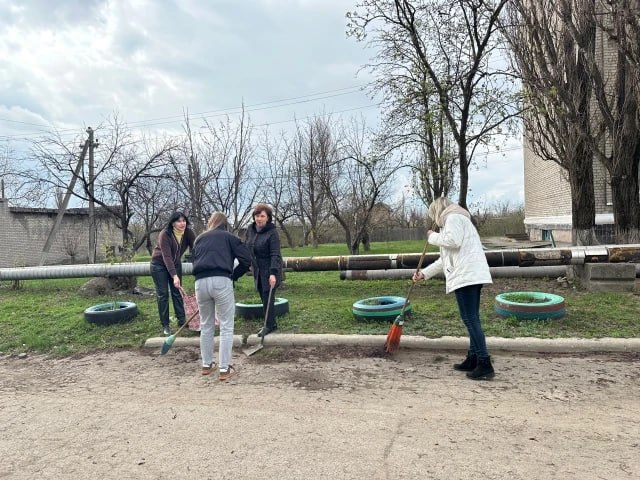 Студенты и сотрудники средних специальных учебных заведений приняли участие в общереспубликанском субботнике Студенты и сотрудники средних специальных учебных заведений приняли участие в общереспубликанском субботнике