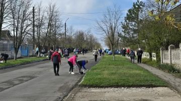 Сергей Юзвинкевич: Сегодня, 11 апреля, во исполнение поручения Главы Донецкой Народной Республики Дениса Владимировича Пушилина в Володарском муниципальном округе прошел Общереспубликанский субботник по благоустройству...