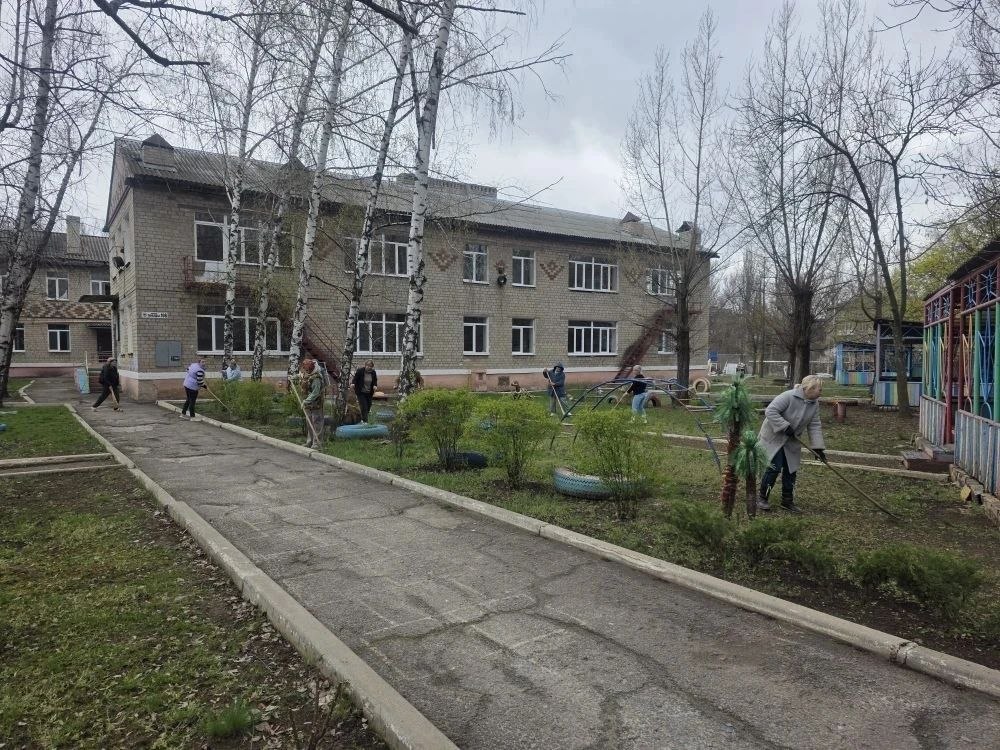 В Центрально-Городском районе Горловки состоялся общереспубликанский субботник В Центрально-Городском районе Горловки состоялся общереспубликанский субботник