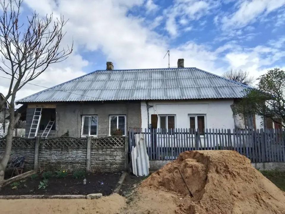 Александр Пеняев: Волонтёры РПЦ завершили ремонт кровли в Васильевке и приступают к работам в Ясиноватой Александр Пеняев: Волонтёры РПЦ завершили ремонт кровли в Васильевке и приступают к работам в Ясиноватой