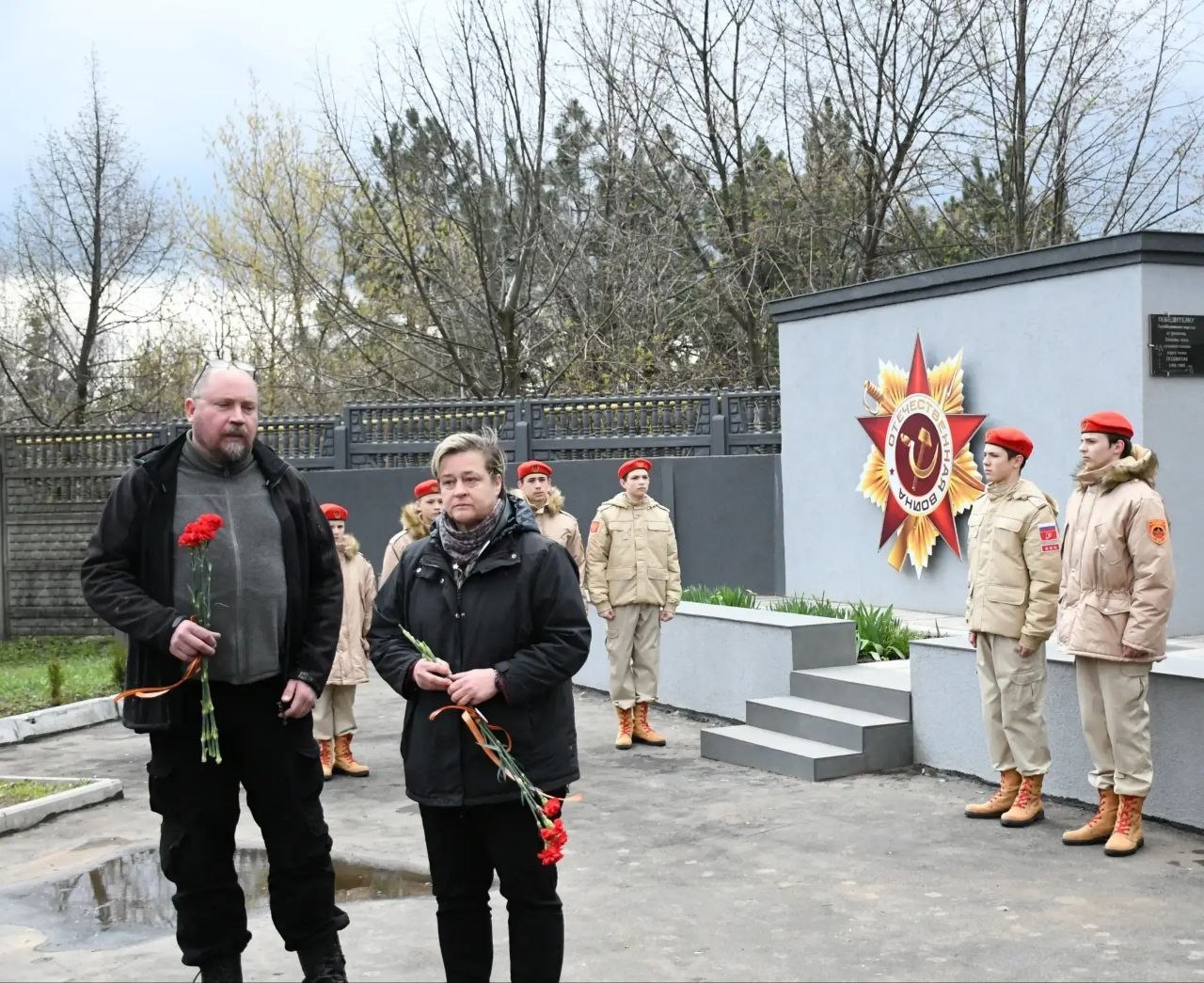 Александр Шатов: В Кировском состоялась памятная церемония возложения цветов Александр Шатов: В Кировском состоялась памятная церемония возложения цветов