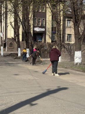 Игорь Мартынов: Сотрудники департамента жилищно-коммунального хозяйства и муниципальной собственности на общереспубликанском субботнике