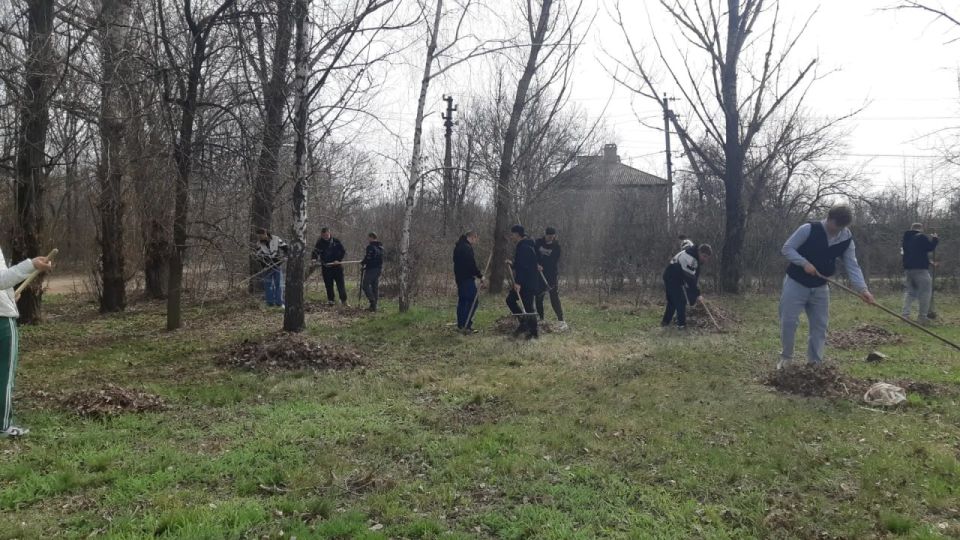 Студенты и сотрудники средних специальных учебных заведений приняли участие в общереспубликанском субботнике Студенты и сотрудники средних специальных учебных заведений приняли участие в общереспубликанском субботнике