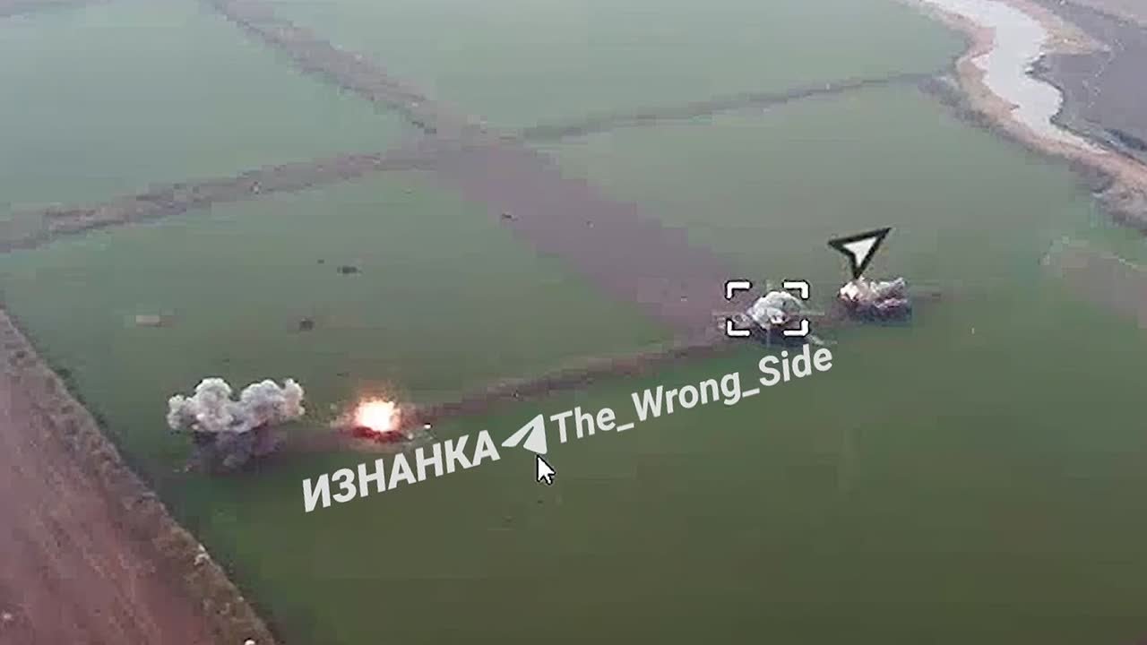 Авиаудары ВКС бомбами ФАБ-500 М62 с УМПК по всушникам в лесополосе у села Ровное Запорожской области, и ФАБ-3000 с УМПК по месту нахождения противника в Константиновке, ДНР