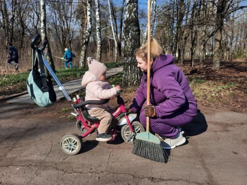 В Калининском районе Горловки состоялся общереспубликанский субботник В Калининском районе Горловки состоялся общереспубликанский субботник