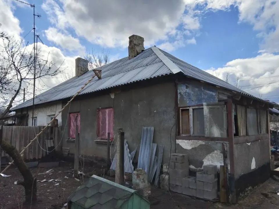 Александр Пеняев: Волонтёры РПЦ завершили ремонт кровли в Васильевке и приступают к работам в Ясиноватой Александр Пеняев: Волонтёры РПЦ завершили ремонт кровли в Васильевке и приступают к работам в Ясиноватой