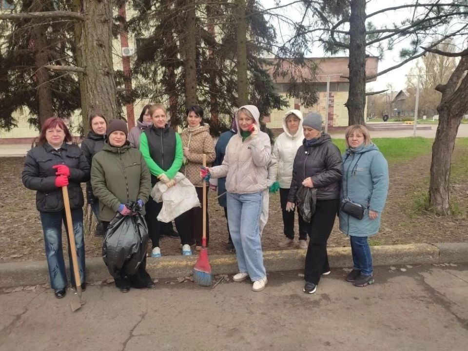 В Калининском районе Горловки состоялся общереспубликанский субботник В Калининском районе Горловки состоялся общереспубликанский субботник