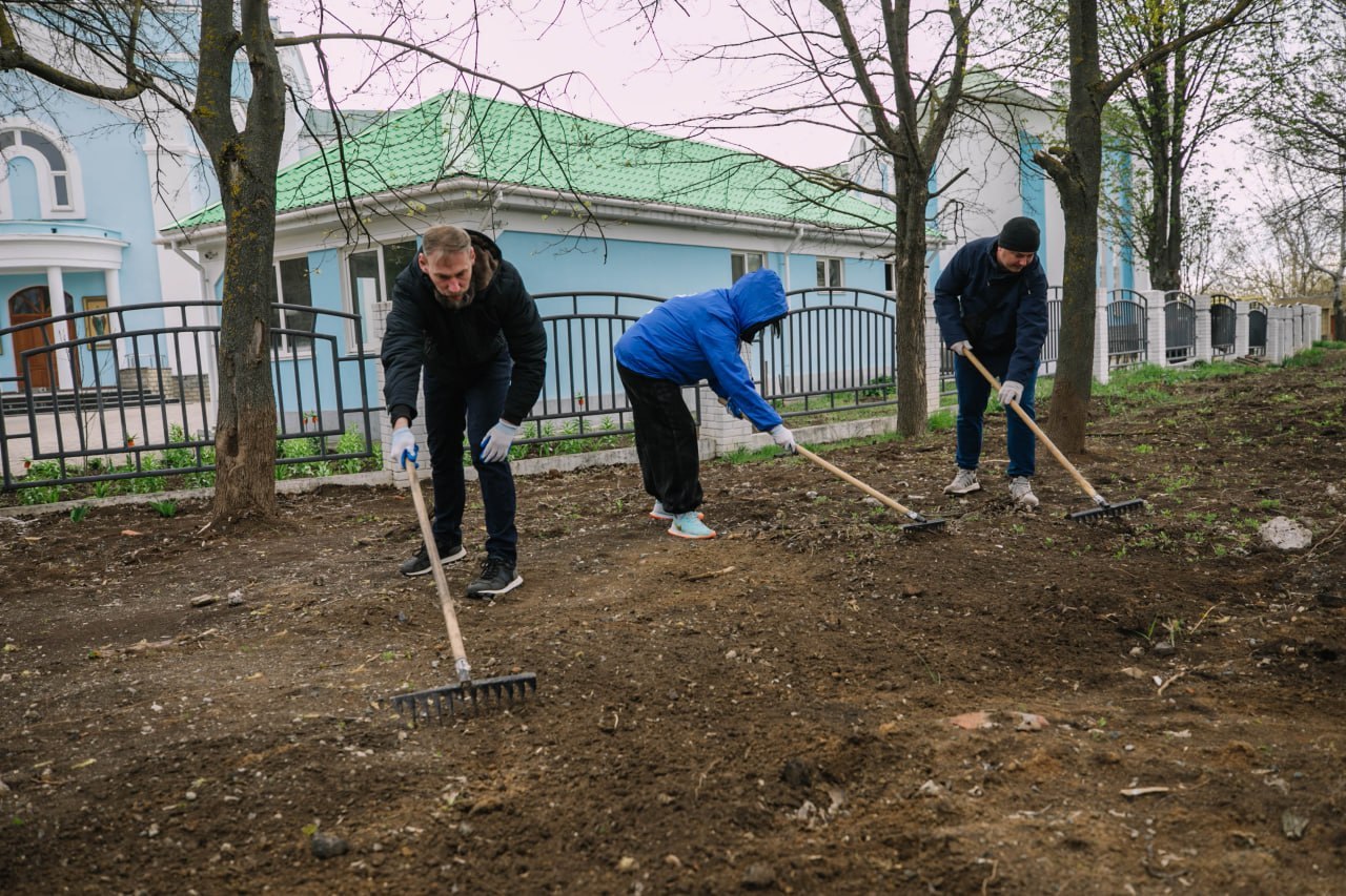 Антон Кольцов: Городской округ Мариуполь присоединился к общереспубликанскому субботнику Антон Кольцов: Городской округ Мариуполь присоединился к общереспубликанскому субботнику