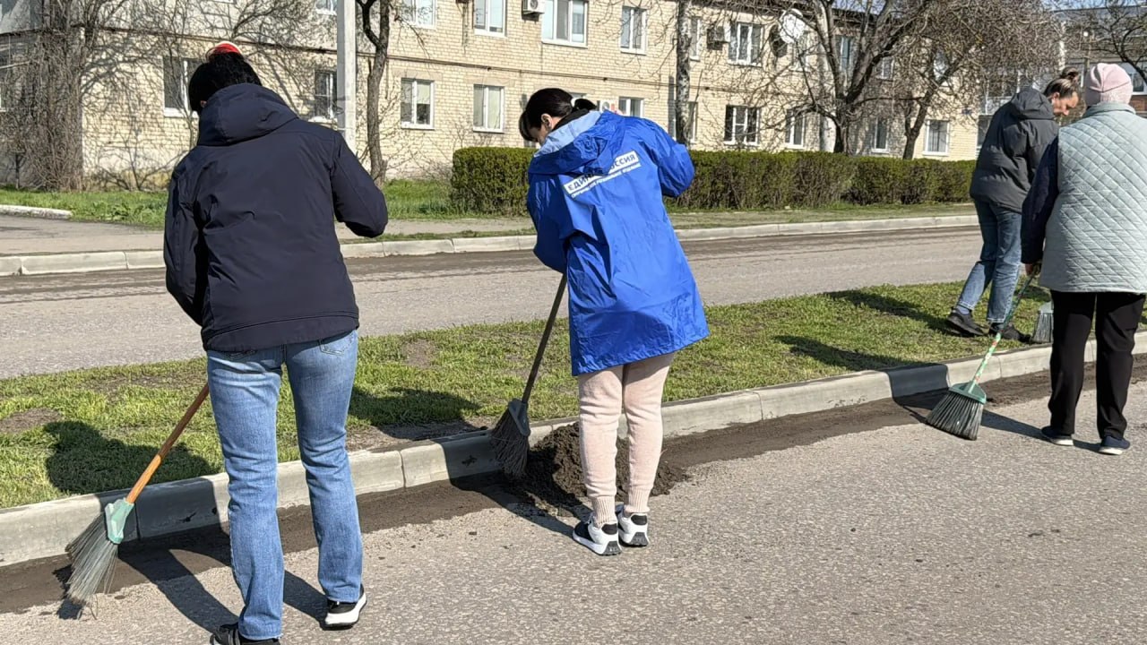 Наталья Великодная: Сегодня в Тельмановском муниципальном округе прошел общереспубликанский субботник, и я с удовольствием приняла в нем участие Наталья Великодная: Сегодня в Тельмановском муниципальном округе прошел общереспубликанский субботник, и я с удовольствием приняла в нем участие