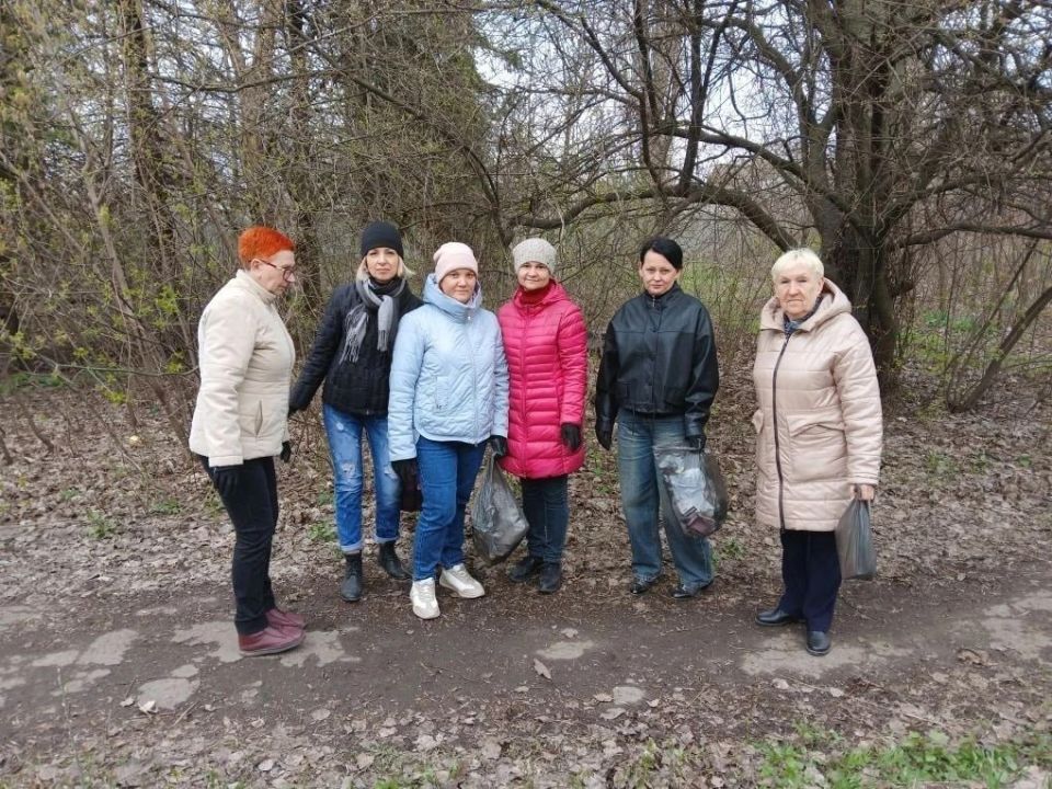 В Калининском районе Горловки состоялся общереспубликанский субботник В Калининском районе Горловки состоялся общереспубликанский субботник
