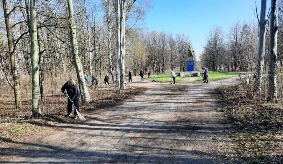 В Калининском районе Горловки состоялся общереспубликанский субботник В Калининском районе Горловки состоялся общереспубликанский субботник