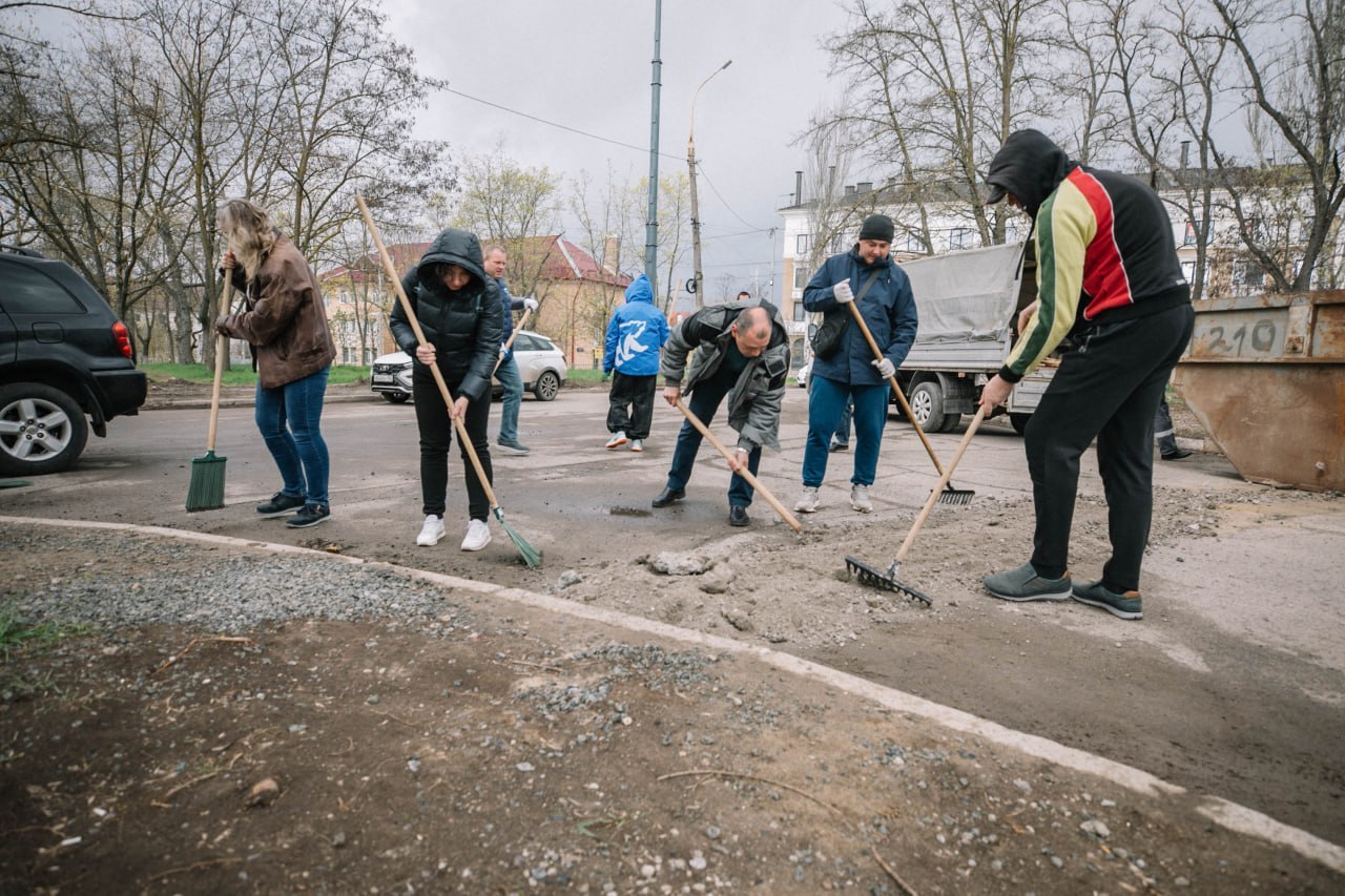 Антон Кольцов: Городской округ Мариуполь присоединился к общереспубликанскому субботнику