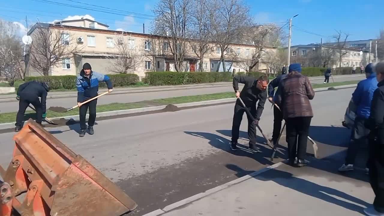 Ещё некоторые фото и видео с сегодняшнего общереспубликанского субботника