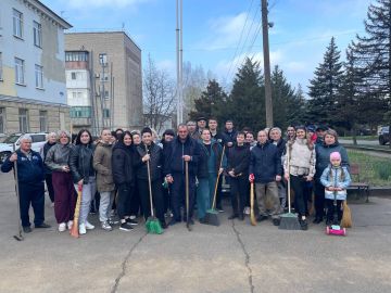 Докучаевск присоединялся к Республиканскому субботнику