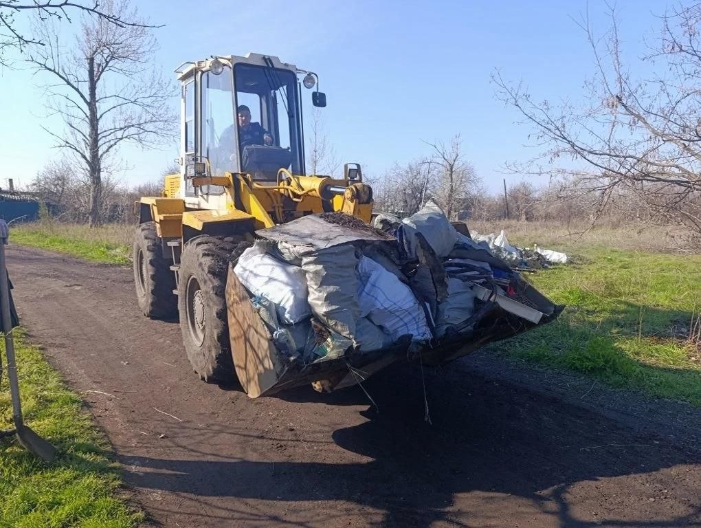 Сергей Ермаков: 11 апреля проверил ход работ по уборке несанкционированной свалки на улице Брюсова Сергей Ермаков: 11 апреля проверил ход работ по уборке несанкционированной свалки на улице Брюсова