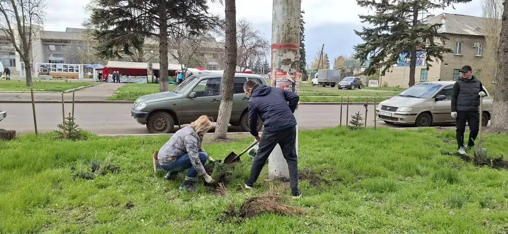 Денис Зубов: По поручению Главы ДНР Дениса Пушилина по всей Республике продолжается двухмесячник (субботников) по благоустройству территорий в рамках акции «Зеленый Донбасс» Денис Зубов: По поручению Главы ДНР Дениса Пушилина по всей Республике продолжается двухмесячник (субботников) по благоустройству территорий в рамках акции «Зеленый Донбасс»