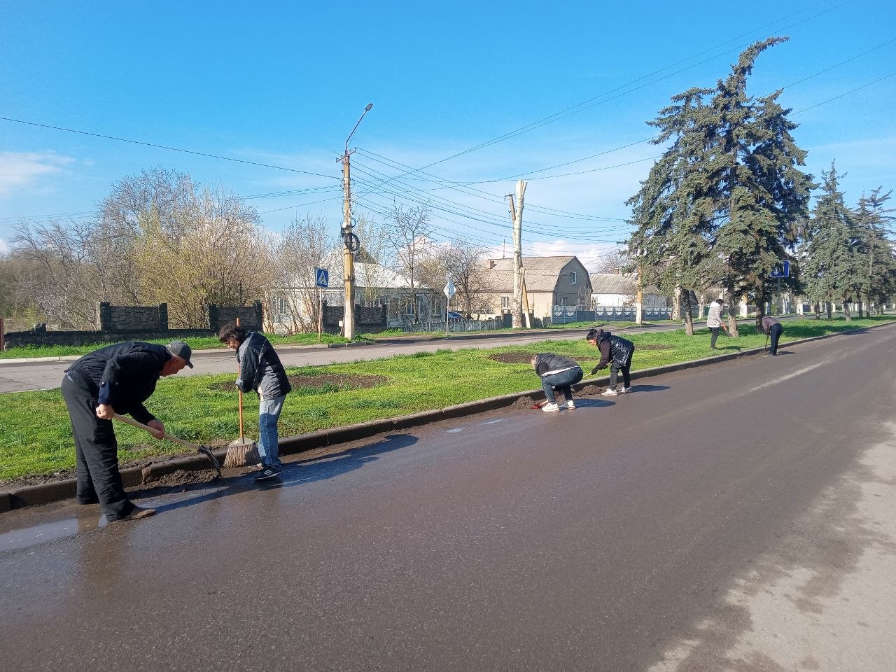 Ещё некоторые фото и видео с сегодняшнего общереспубликанского субботника Ещё некоторые фото и видео с сегодняшнего общереспубликанского субботника