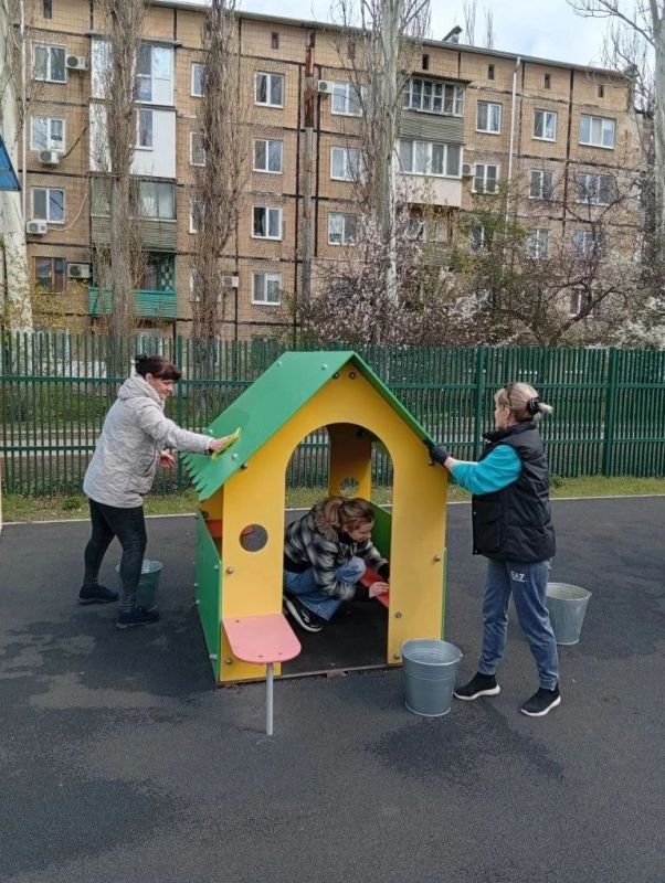 Елена Рязанцева: 11 апреля Пролетарский район принял участие в республиканском субботнике, который стал ярким примером гражданской активности и заботы о своем городе и был организован в рамках федерального партийного... Елена Рязанцева: 11 апреля Пролетарский район принял участие в республиканском субботнике, который стал ярким примером гражданской активности и заботы о своем городе и был организован в рамках федерального партийного...