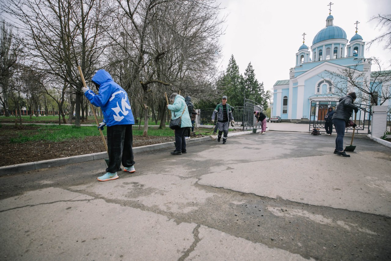 Антон Кольцов: Городской округ Мариуполь присоединился к общереспубликанскому субботнику Антон Кольцов: Городской округ Мариуполь присоединился к общереспубликанскому субботнику