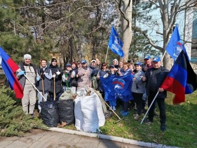 Елена Синецкая: Сегодня, 11 апреля, в рамках проектов «Городская среда» и «Донбасс – наш дом» партии Единая Россия, сотрудники Управы Калининского внутригородского района Администрации городского округа Донецк приняли...