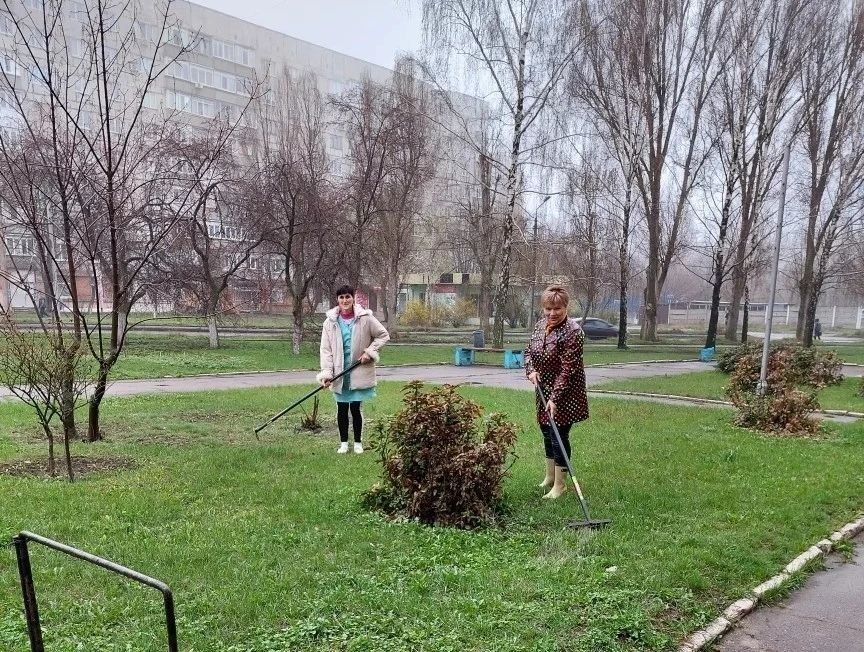 К субботнику присоединились предприятия и учреждения Кировского внутригородского района города Донецк! К субботнику присоединились предприятия и учреждения Кировского внутригородского района города Донецк!