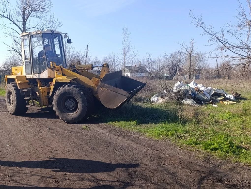 Сергей Ермаков: 11 апреля проверил ход работ по уборке несанкционированной свалки на улице Брюсова Сергей Ермаков: 11 апреля проверил ход работ по уборке несанкционированной свалки на улице Брюсова