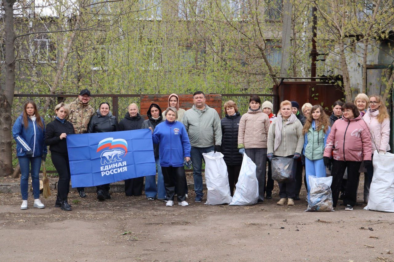 В Центрально-Городском районе Горловки состоялся общереспубликанский субботник
