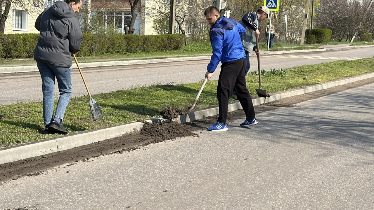 Наталья Великодная: Сегодня в Тельмановском муниципальном округе прошел общереспубликанский субботник, и я с удовольствием приняла в нем участие Наталья Великодная: Сегодня в Тельмановском муниципальном округе прошел общереспубликанский субботник, и я с удовольствием приняла в нем участие