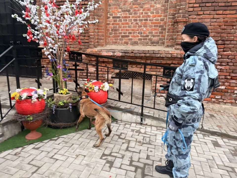 В регионах Центральной России сотрудники и военнослужащие Росгвардии обеспечили общественную безопасность в период проведения пасхальных мероприятий В регионах Центральной России сотрудники и военнослужащие Росгвардии обеспечили общественную безопасность в период проведения пасхальных мероприятий