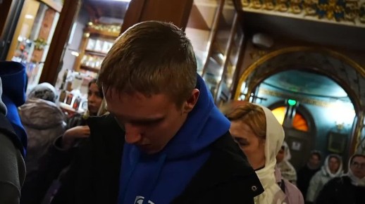 Игорь Мартынов: Молодежь Енакиево встретила Пасху в Свято-Покровском соборе