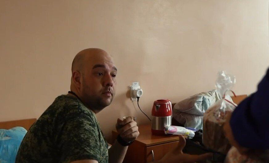 Для тех, кому нужна особая поддержка: молодогвардейцы поздравили с праздником беженцев и раненых бойцов Для тех, кому нужна особая поддержка: молодогвардейцы поздравили с праздником беженцев и раненых бойцов