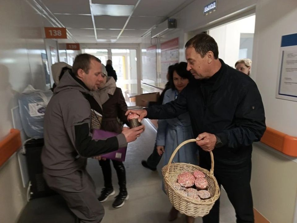 Константин Зинченко: Светлая седмица: благодарность тем, кто защищает и тем, кто помогает исцеляться Константин Зинченко: Светлая седмица: благодарность тем, кто защищает и тем, кто помогает исцеляться