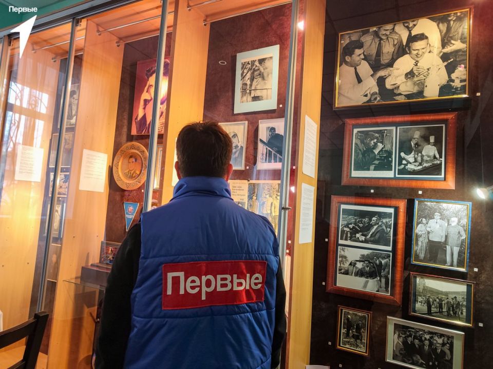 Космос рядом. 1 В музее космонавта Георгия Берегового совместно со специалистами местного отделения Движения прошёл космический экскурс «Космос: будь в курсе!» для обучающихся первичного отделения школы № 2. Мероприятие... Космос рядом. 1 В музее космонавта Георгия Берегового совместно со специалистами местного отделения Движения прошёл космический экскурс «Космос: будь в курсе!» для обучающихся первичного отделения школы № 2. Мероприятие...