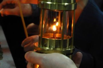 Представители «Единой России» доставили в ЛНР Благодатный огонь из Иерусалима