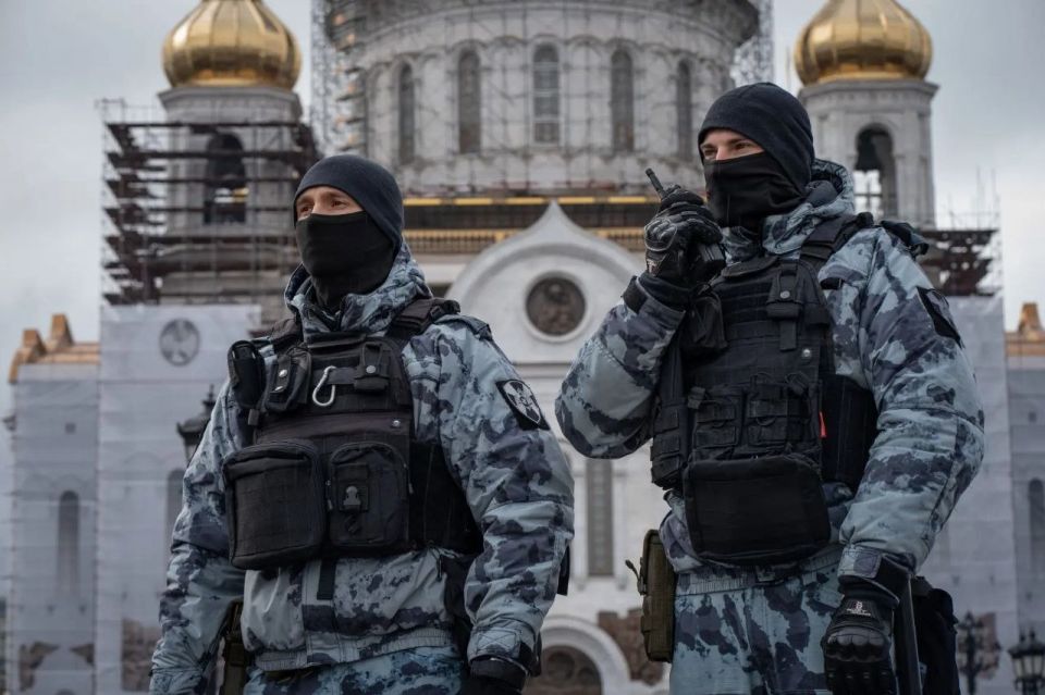 В регионах Центральной России сотрудники и военнослужащие Росгвардии обеспечили общественную безопасность в период проведения пасхальных мероприятий В регионах Центральной России сотрудники и военнослужащие Росгвардии обеспечили общественную безопасность в период проведения пасхальных мероприятий