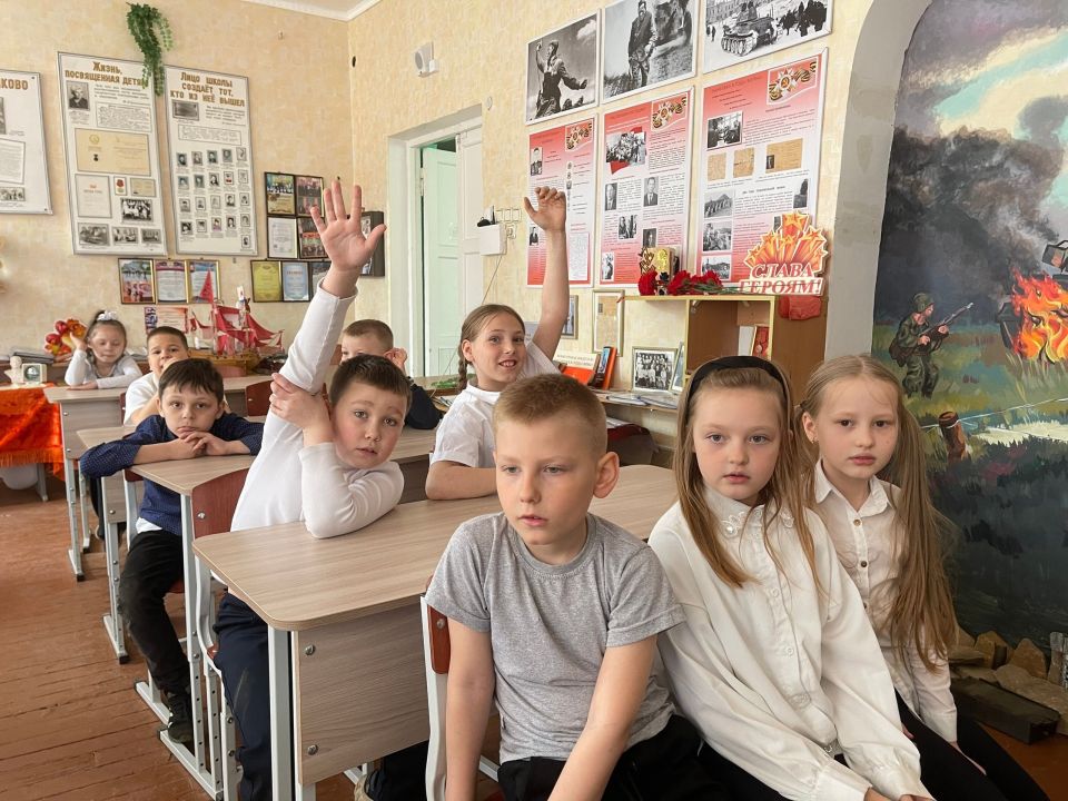 День космонавтики. «Поехали!» — произнёс 12 апреля 1961 года Юрий Гагарин перед первым в мире орбитальным полётом на корабле «Восток-1» День космонавтики. «Поехали!» — произнёс 12 апреля 1961 года Юрий Гагарин перед первым в мире орбитальным полётом на корабле «Восток-1»