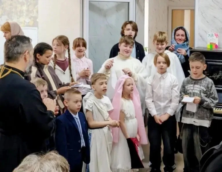 В воскресной школе "Росток", при Свято-Владимирском храме города Ясиноватая, прошел утренник, посвященный главному христианскому празднику Пасхе В воскресной школе "Росток", при Свято-Владимирском храме города Ясиноватая, прошел утренник, посвященный главному христианскому празднику Пасхе