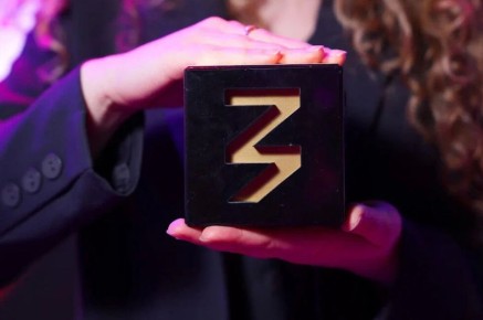 ����� ������ � ����� �����: ����� �������� ������� ����� 300 ������ �� ��