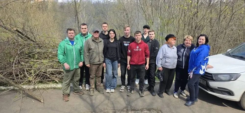 Евгений Поплавский: В минувшую субботу наш округ принял активное участие в общереспубликанском субботнике