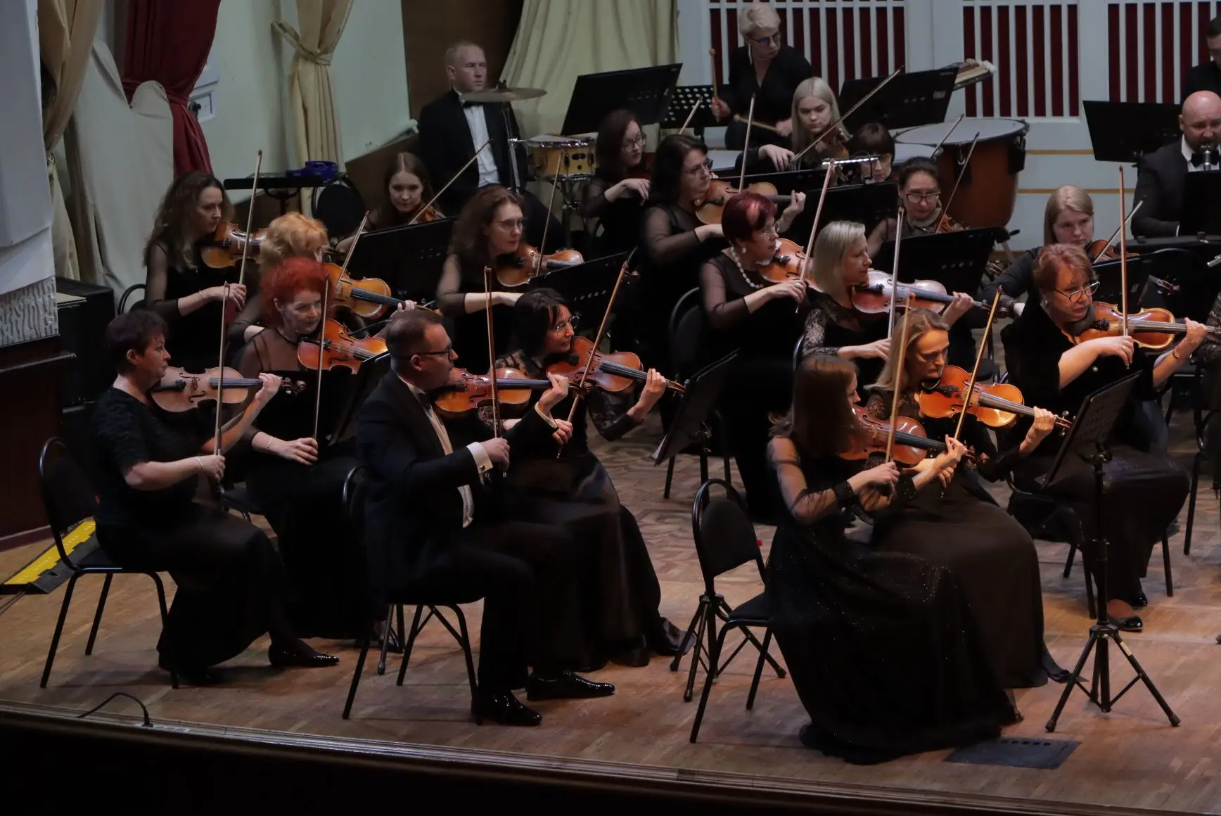 Брянский и Донецкий оркестры выступили на одной сцене Брянский и Донецкий оркестры выступили на одной сцене