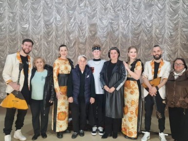 В Тельмановской округе выступила кавер-группа "Народный драйв" из Краснодара