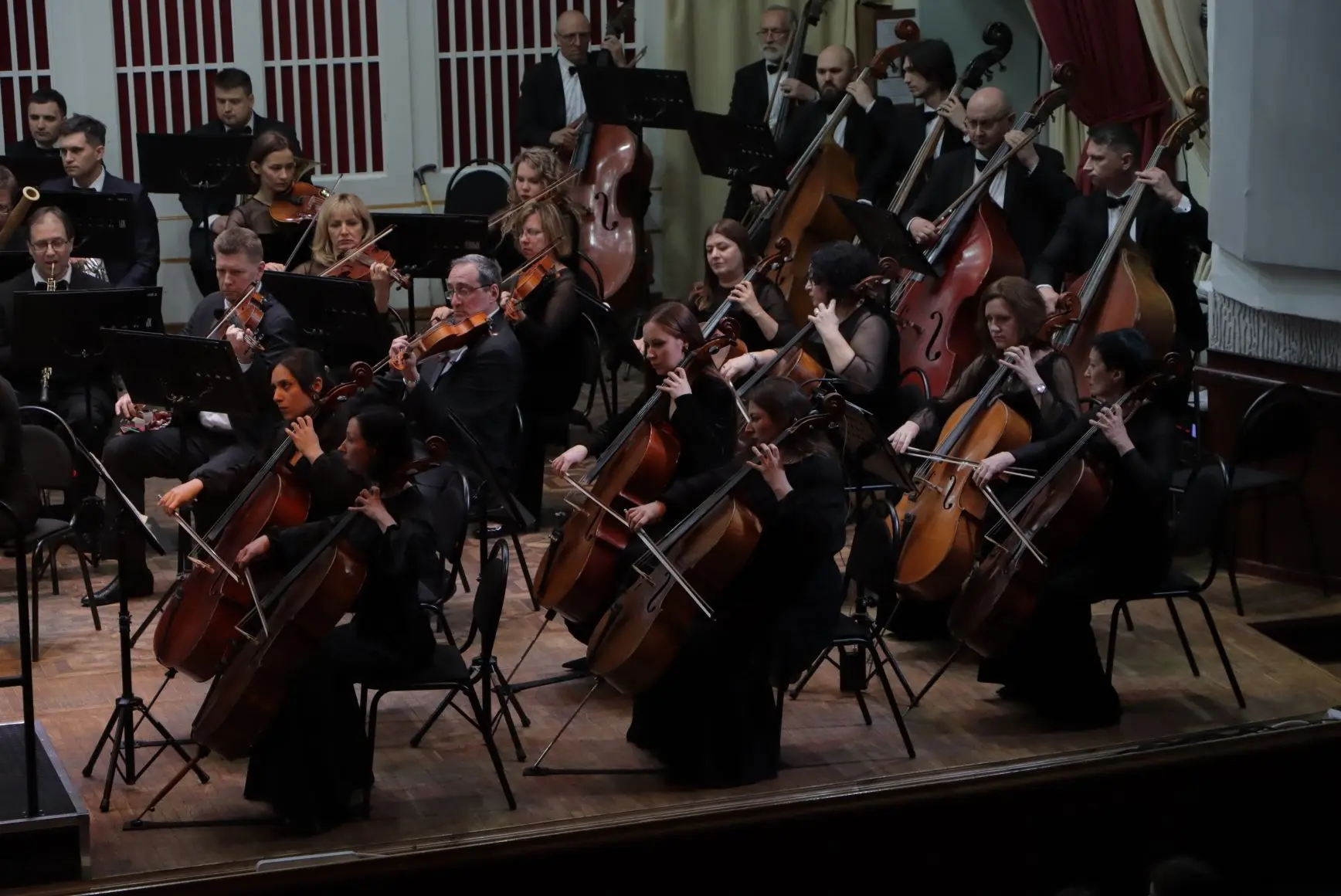 Брянский и Донецкий оркестры выступили на одной сцене Брянский и Донецкий оркестры выступили на одной сцене