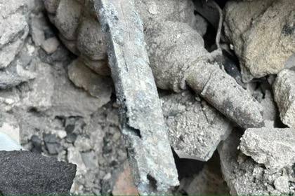 В Мариуполе нашли боевую гранату под завалами восстанавливаемого объекта
