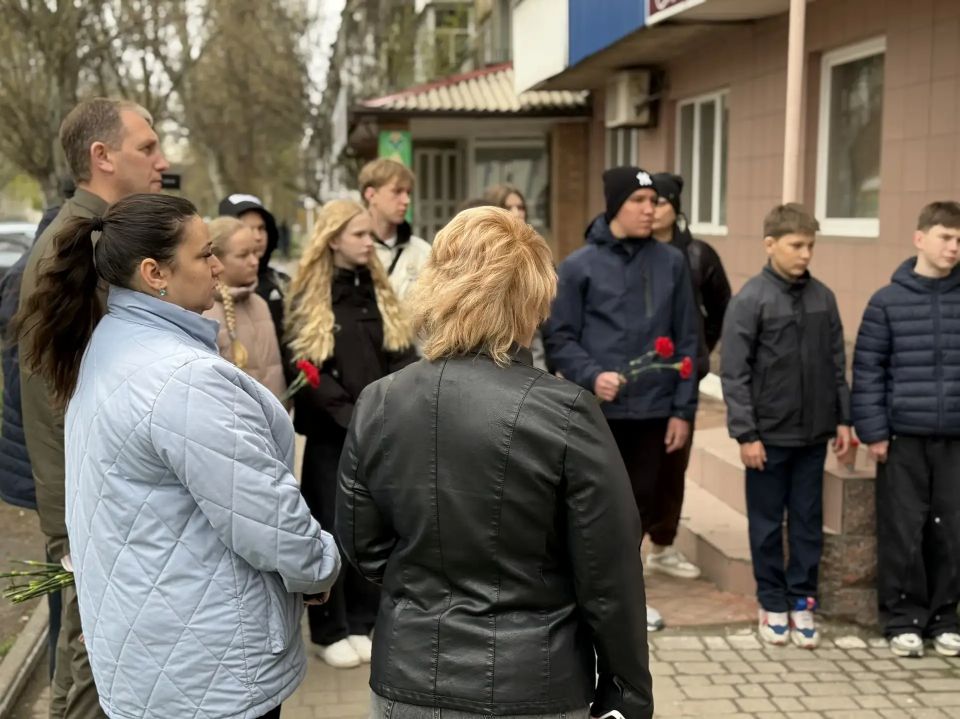 В Шахтерске почтили память Героя Советского Союза Константина Трембача В Шахтерске почтили память Героя Советского Союза Константина Трембача
