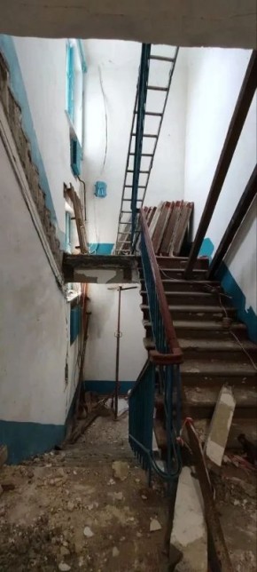 Республика Бурятия проводит ремонт многоквартирного дома в городе Комсомольское