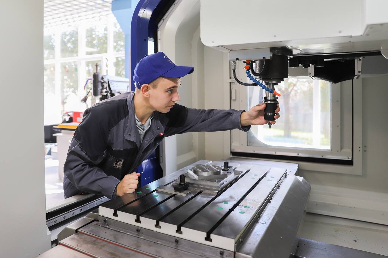 Единый день открытых дверей пройдет в регионах России во всех кластерах «Профессионалитета» Единый день открытых дверей пройдет в регионах России во всех кластерах «Профессионалитета»